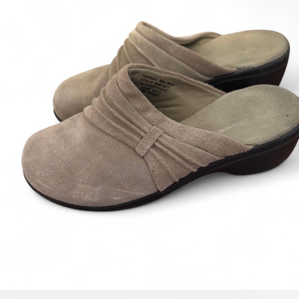 🚨SOLD🚨 Women's Tan Suede Croft & Barrow Slip-On Shoes 7